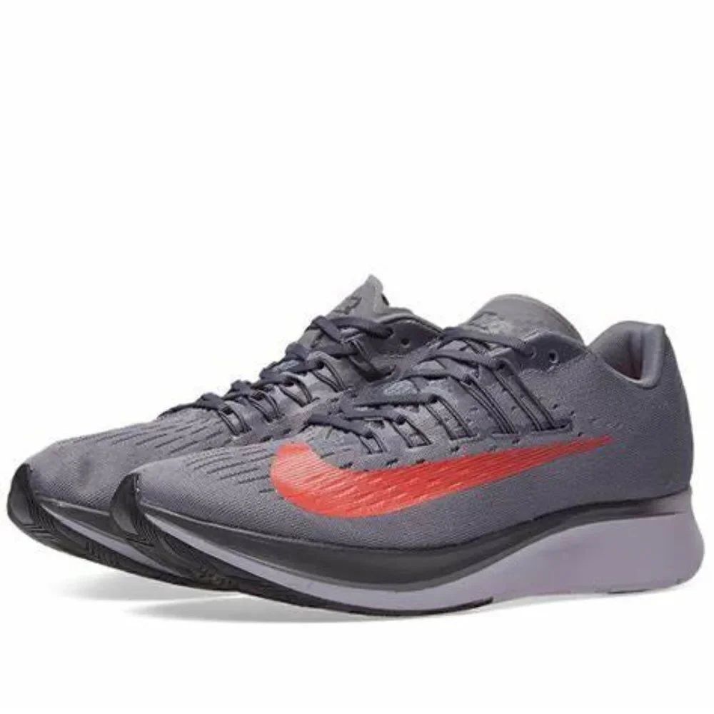 New Dark charcoal grey Crimson Nike Zoom Fly mens 9 US 42.5 EUR racing flats